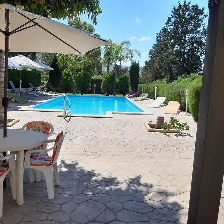 Zena Holiday Villa ピッソウリ エクステリア 写真