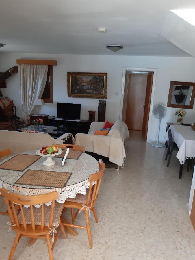 Zena Holiday Villa ピッソウリ エクステリア 写真