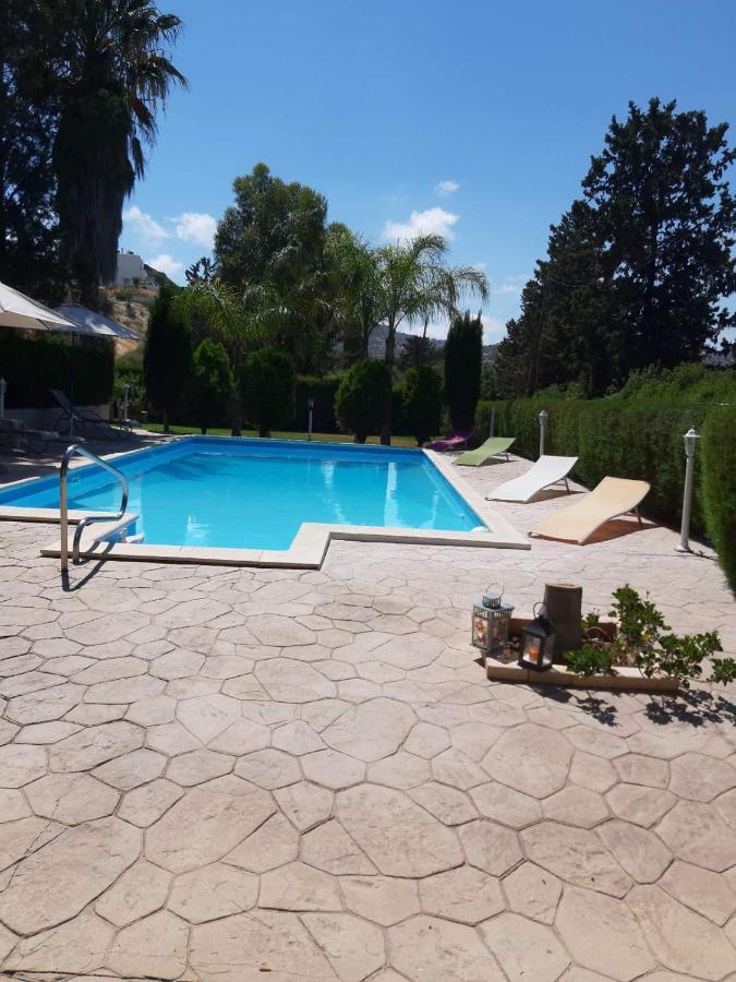 Zena Holiday Villa ピッソウリ エクステリア 写真
