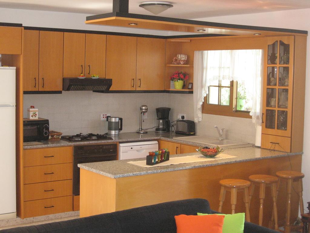 Zena Holiday Villa ピッソウリ 部屋 写真